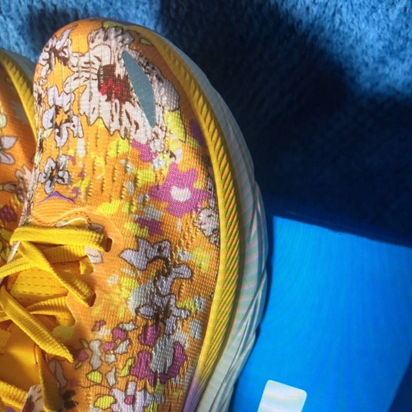 HOKA Bondi 8 Every Day Running Women's Shoes Floral Pink Yellow - Picture 7 of 7